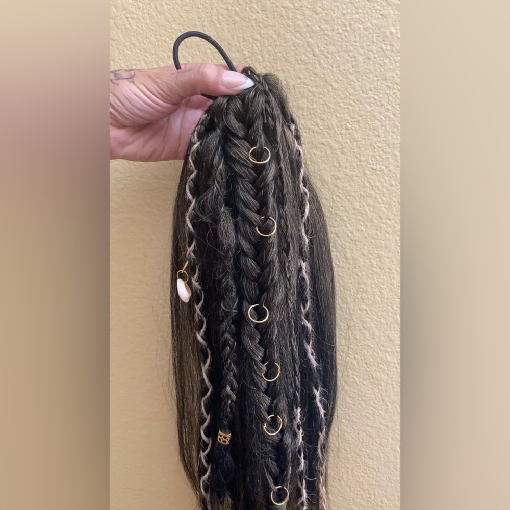 Boho hair ponytail, dreaded braids and jewelry boho hair. Easy hair do in 1 min